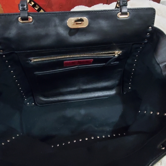 "SOLD "Valentino Garavani Rockstud leather tote - Picture 9 of 14
